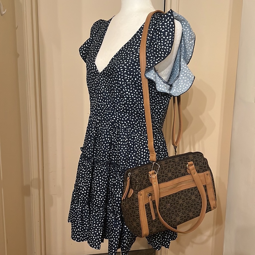 BROWN AND TAN HAND BAG - Picture 7 of 16
